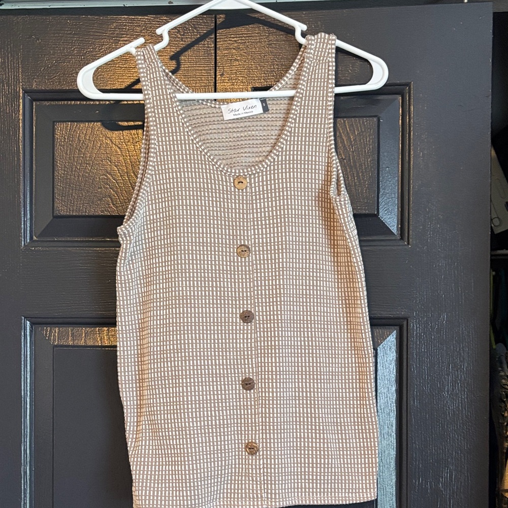 Star Vixen Beige Checkered Button-Down Tank Top